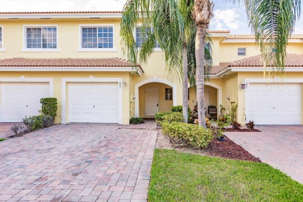 Independence Cove, 853 Imperial Lake Rd, West Palm Beach, Florida 33413, image 1