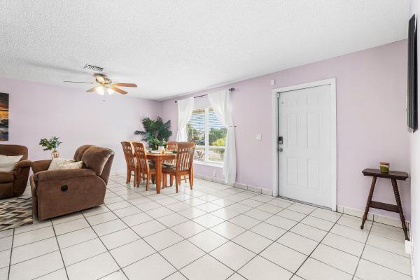 Brentwood Lakes, 6161 Honeywood Way, Lake Worth, Florida 33463, image 2