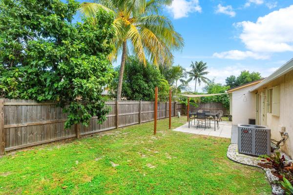 Brentwood Lakes, 6161 Honeywood Way, Lake Worth, Florida 33463, image 1