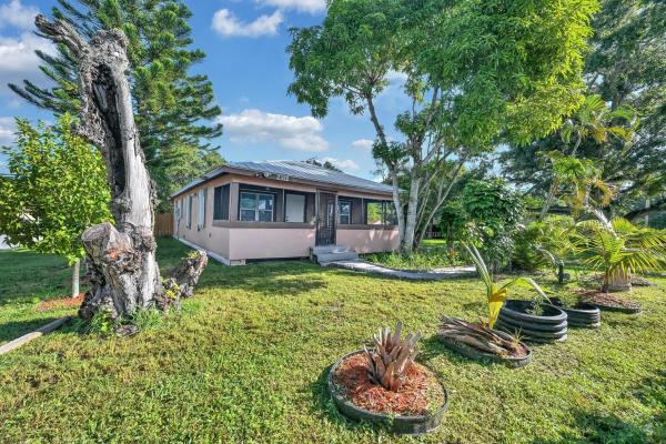 Franklin Park, 2312 Georgia Ave, Fort Pierce, Florida 34950, image 1