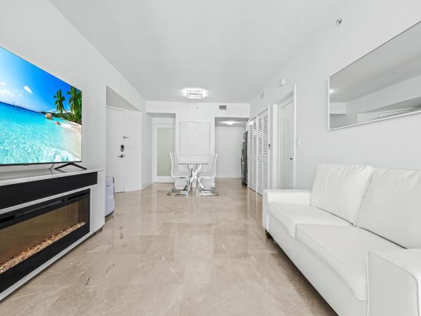 Akoya, 6365 Collins Ave #1911, Miami Beach, Florida 33141, image 1