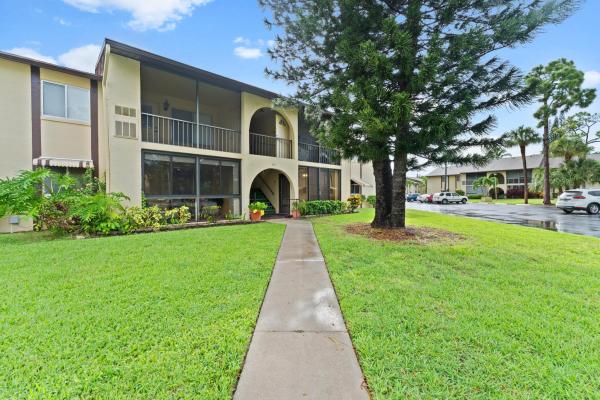 Pine Ridge 3, 341 Pine Ridge Cir #D-1, Greenacres, Florida 33463, image 1
