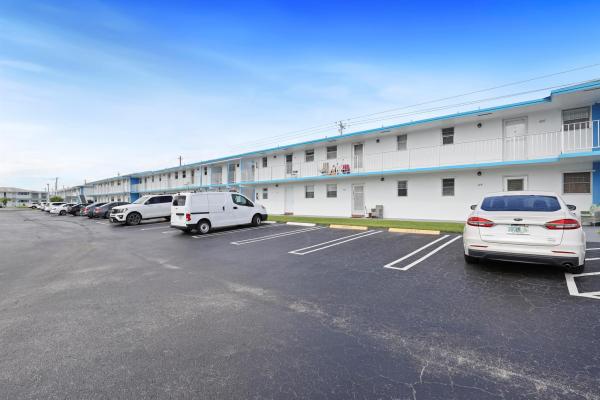 Leisureville Lake, 1113 Lake Ter #208, Boynton Beach, Florida 33426, image 2