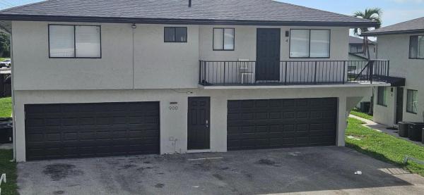 Cateleya Shores, 906 E Tiffany Dr #4, Mangonia Park, Florida 33407, image 3
