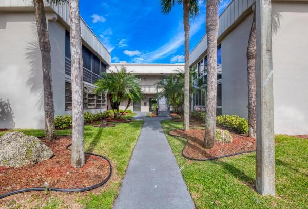 153 Capri D, Delray Beach, Florida 33484, image 1