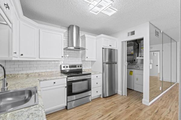 La Pinata, 3487 La Palmas Ct #D-1, Greenacres, Florida 33463, image 1