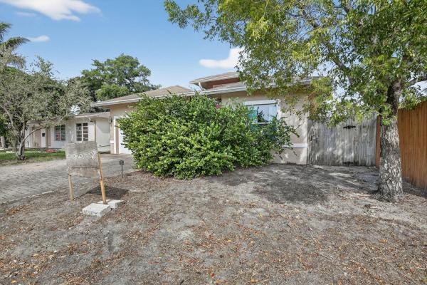 North Andrews Gardens, 261 NE 41st St, Oakland Park, Florida 33334, image 1