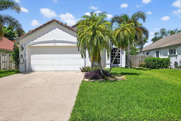 The Estates At Oak Hamlet, 1891 Oak Berry Cir, Wellington, Florida 33414, image 1