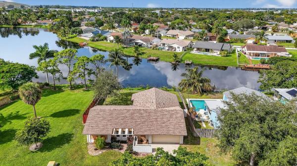 Waterford Homes, 1273 SW 25th Ave, Deerfield Beach, Florida 33442, image 1
