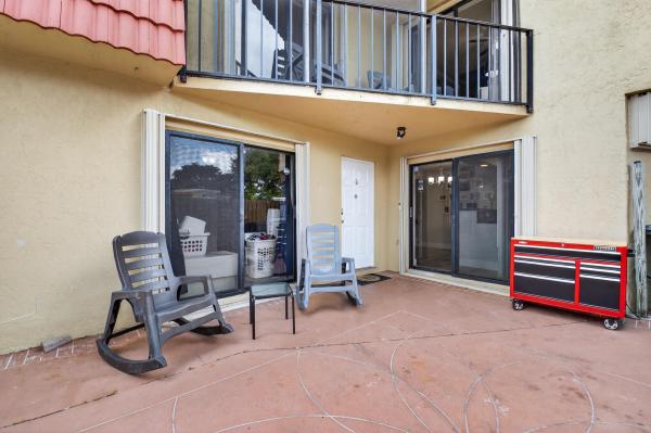 Banyan Lake, 8200 Thames Blvd #C, Boca Raton, Florida 33433, image 2