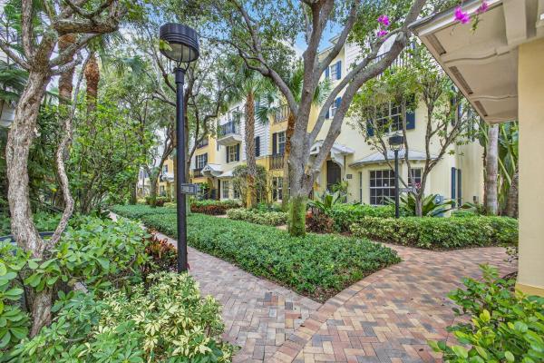 Magnolia Court, 316 N Bromeliad, West Palm Beach, Florida 33401, image 1