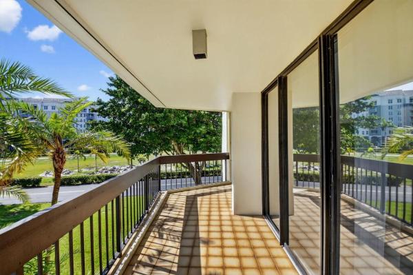 Washington Tower, 2000 Presidential Way #206, West Palm Beach, Florida 33401, image 1