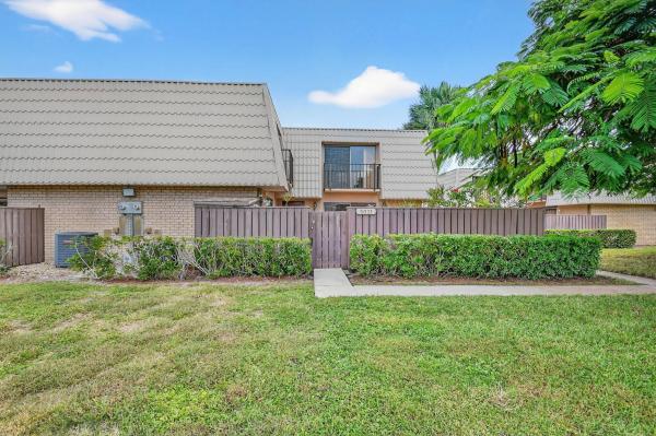 Village Of Sandalwood Lakes South, 5033 50th Way, West Palm Beach, Florida 33409, image 1