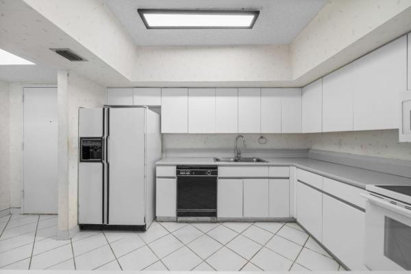 The Waves, 9455 Collins Ave #305, Surfside, Florida 33154, image 2