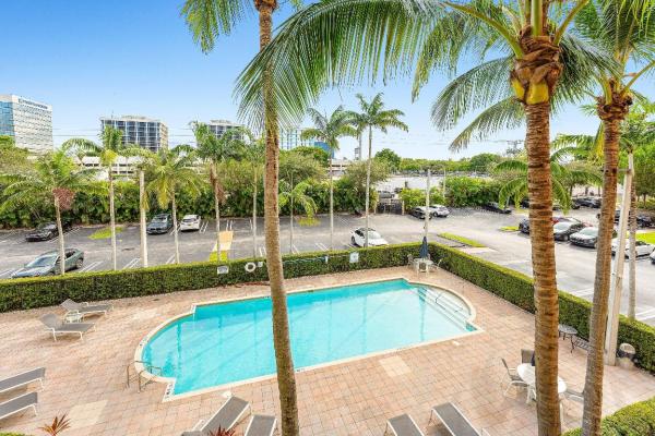 Park Place, 1650 Presidential Way #A 302, West Palm Beach, Florida 33401, image 1