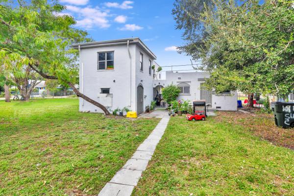 Lake Worth Town, 19 S E St, Lake Worth Beach, Florida 33460, image 3