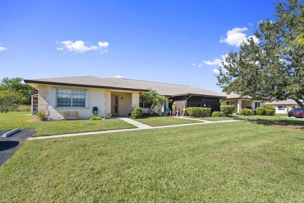 The Grove, 5847 Moss Ct #2, Fort Pierce, Florida 34982, image 1