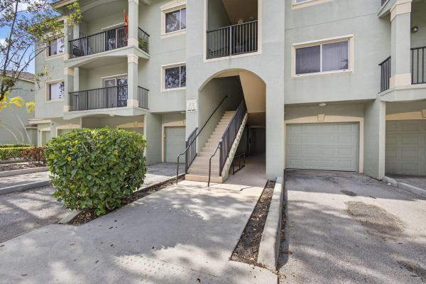 The Kensington At Royal Palm Beach, 340 Crestwood Cir #201, Royal Palm Beach, Florida 33411, image 1