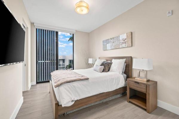 Ocean Eighteen, 106 Inlet Way #304, Palm Beach Shores, Florida 33404, image 3