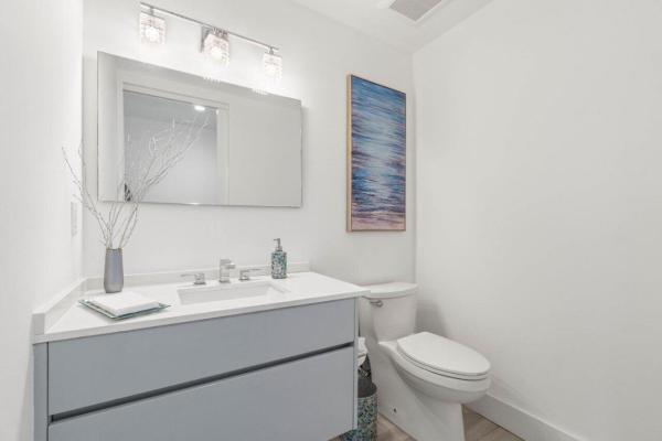 Ocean Eighteen, 106 Inlet Way #304, Palm Beach Shores, Florida 33404, image 1