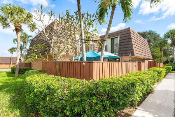 The Lakes At The Bluffs, 2029 20th Ct #65d, Jupiter, Florida 33477, image 1