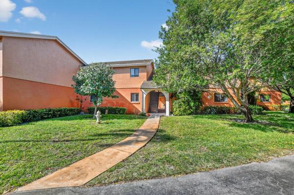 Villa Valencia, 50 SE 12th St #2350, Boca Raton, Florida 33432, image 1