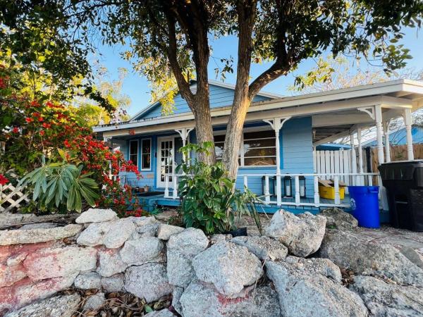 The Gardens, 714 W Lakewood Rd #A, West Palm Beach, Florida 33405, image 1