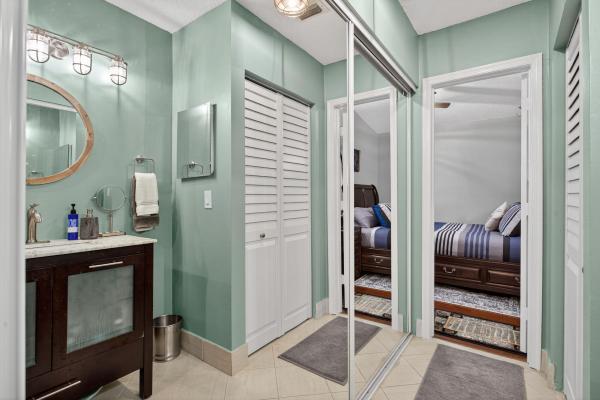 104 Liberty Ct, Deerfield Beach, Florida 33442, image 2