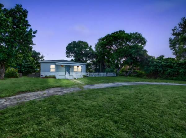 Acrehome Park, 1373 W 35th St, Riviera Beach, Florida 33404, image 2
