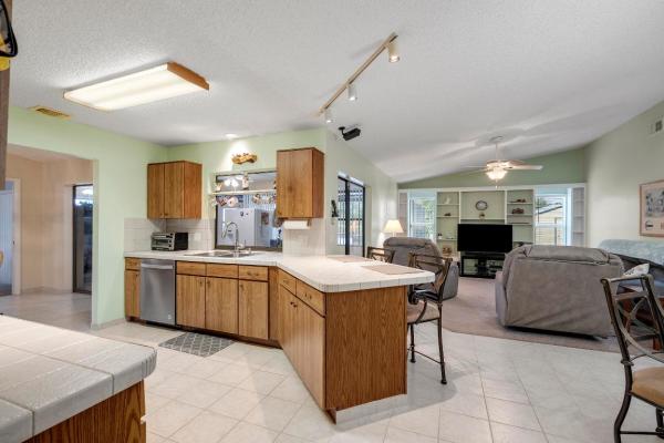 Floresta Pointe, 492 SE Wallace Ter, Port St. Lucie, Florida 34983, image 2
