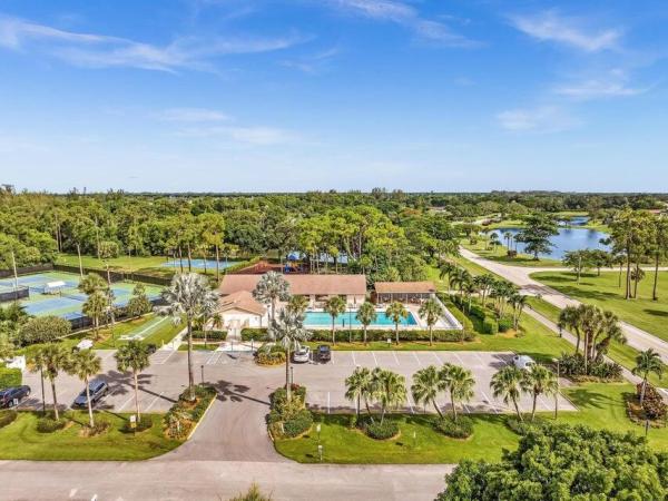 Lakes Of Lantana, 8320 E Waccamaw Ln, Lake Worth, Florida 33467, image 2