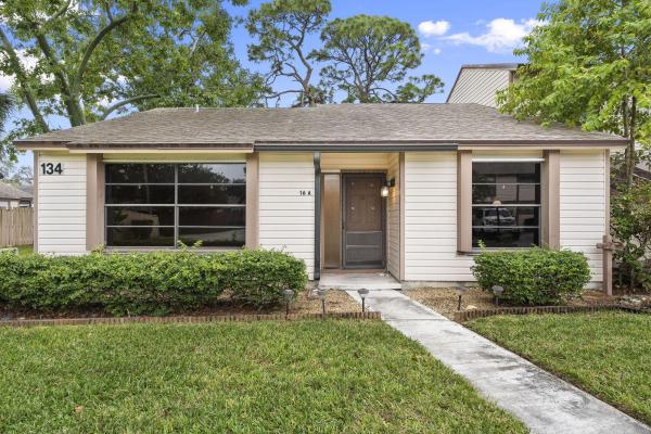 Jupiter Village, 134 Sherwood Cir #16a, Jupiter, Florida 33458, image 1