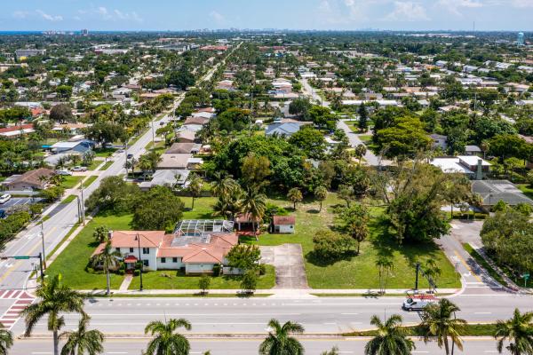 Pinehill Acres, 556 E Hillsboro Blvd, Deerfield Beach, Florida 33441, image 2