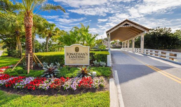 Cape Pointe Of Jonathan's Landing, 17225 Fownes Cres, Jupiter, Florida 33477, image 1