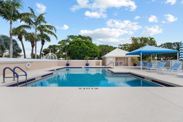 Barclay Club, 54 Windsor Ln, Palm Beach Gardens, Florida 33418, image 3