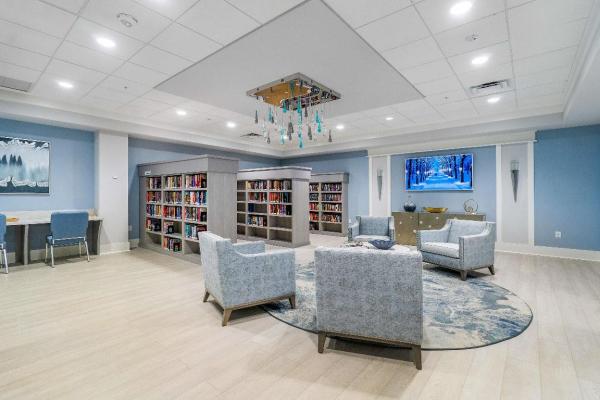 Huntington Pointe, 6149 Pointe Regal Cir #108, Delray Beach, Florida 33484, image 2