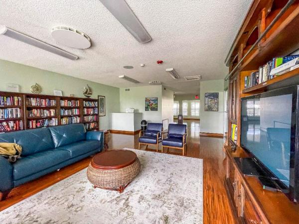 400 SW Golfview Ter #102, Boynton Beach, Florida 33426, image 1