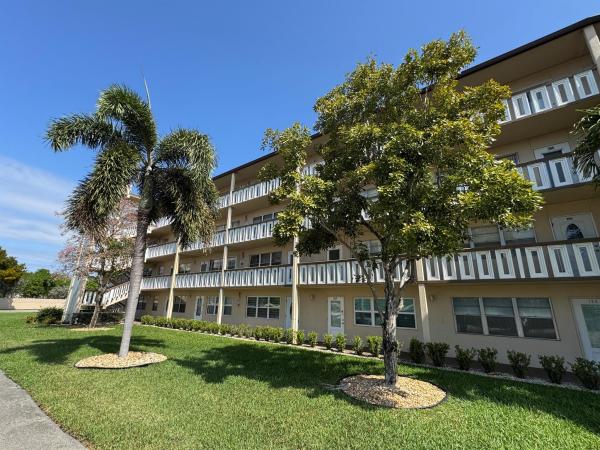 203 Southampton A, West Palm Beach, Florida 33417, image 1