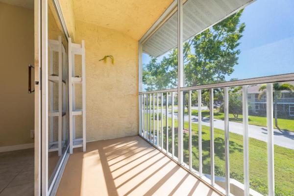1537 SE Royal Green Cir #202, Port St. Lucie, Florida 34952, image 3