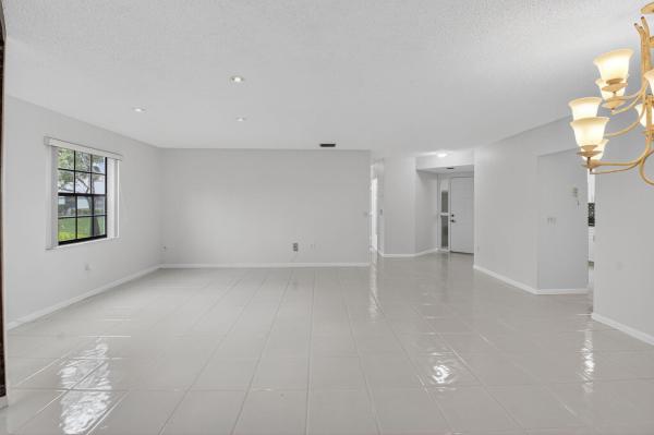 Lucente Village, 5217 Brisata Cir, Boynton Beach, Florida 33437, image 3