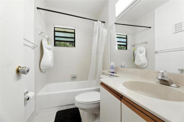 Applewood Village 4, 2881 Carambola Cir S #2072, Coconut Creek, Florida 33066, image 1