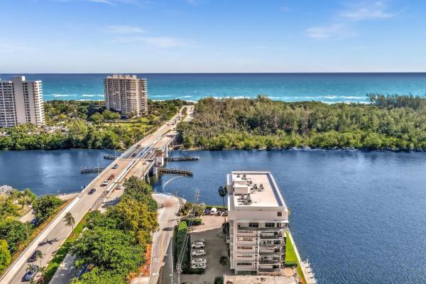 Rogers East, 900 NE Spanish River Blvd #4e, Boca Raton, Florida 33431, image 1