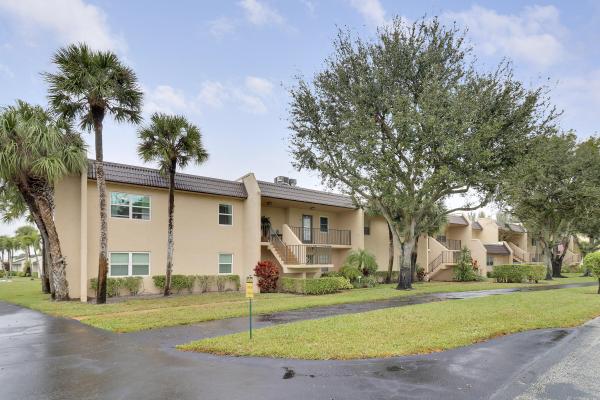 120 Lake Constance Dr, West Palm Beach, Florida 33411, image 1