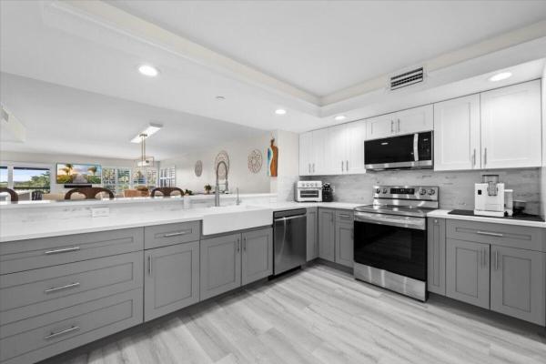 Everglades, 364 Golfview Rd #405, North Palm Beach, Florida 33408, image 1