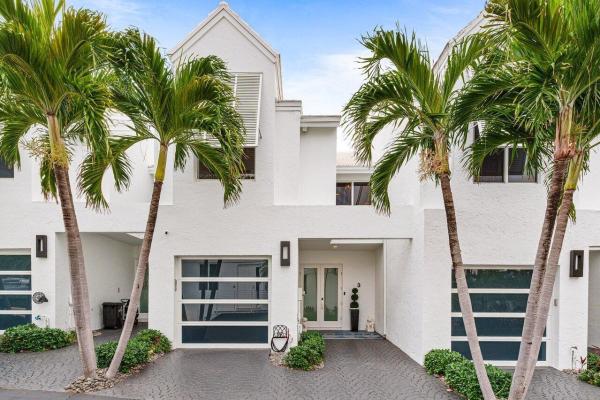 Villas Of Ocean Crest, 2115 S Ocean Blvd #3, Delray Beach, Florida 33483, image 1