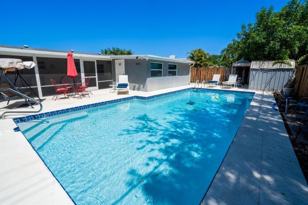 Palm Beach Square, 4386 Bamboo Dr, Palm Beach Gardens, Florida 33410, image 1