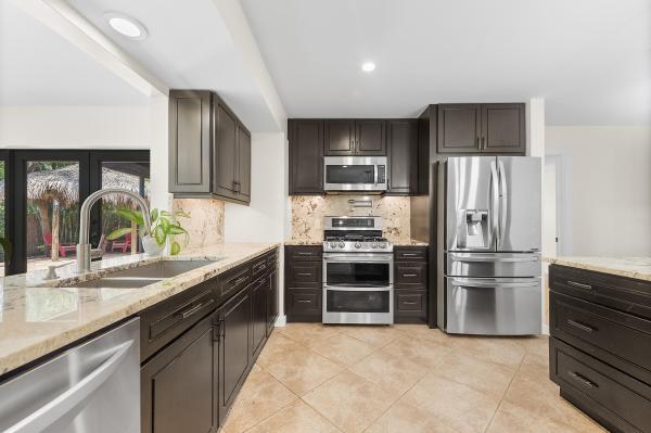 Pembroke Lakes, 1620 NW 118th Ave, Pembroke Pines, Florida 33026, image 1