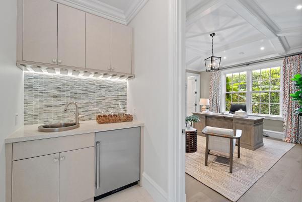 Dodge Estates, 216 Sandpiper Dr, Palm Beach, Florida 33480, image 1