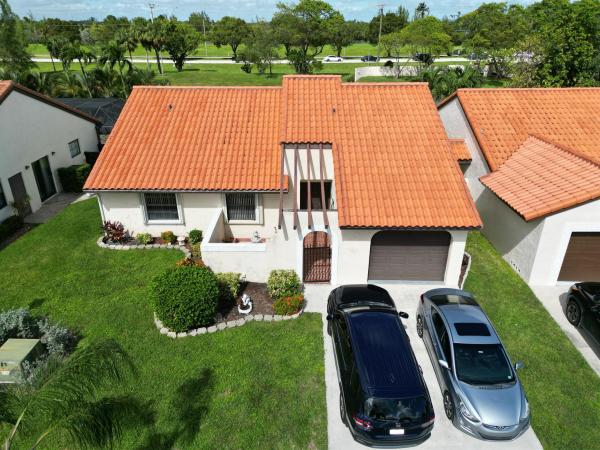 Columbia Square, 21 Columbia Ct, Deerfield Beach, Florida 33442, image 1