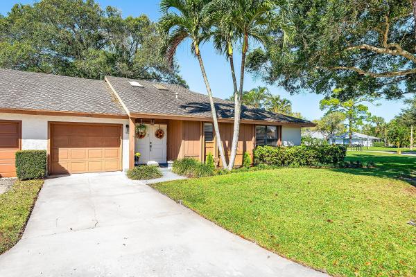 Eastpointe Country Club, 6194 Brandon St, Palm Beach Gardens, Florida 33418, image 3